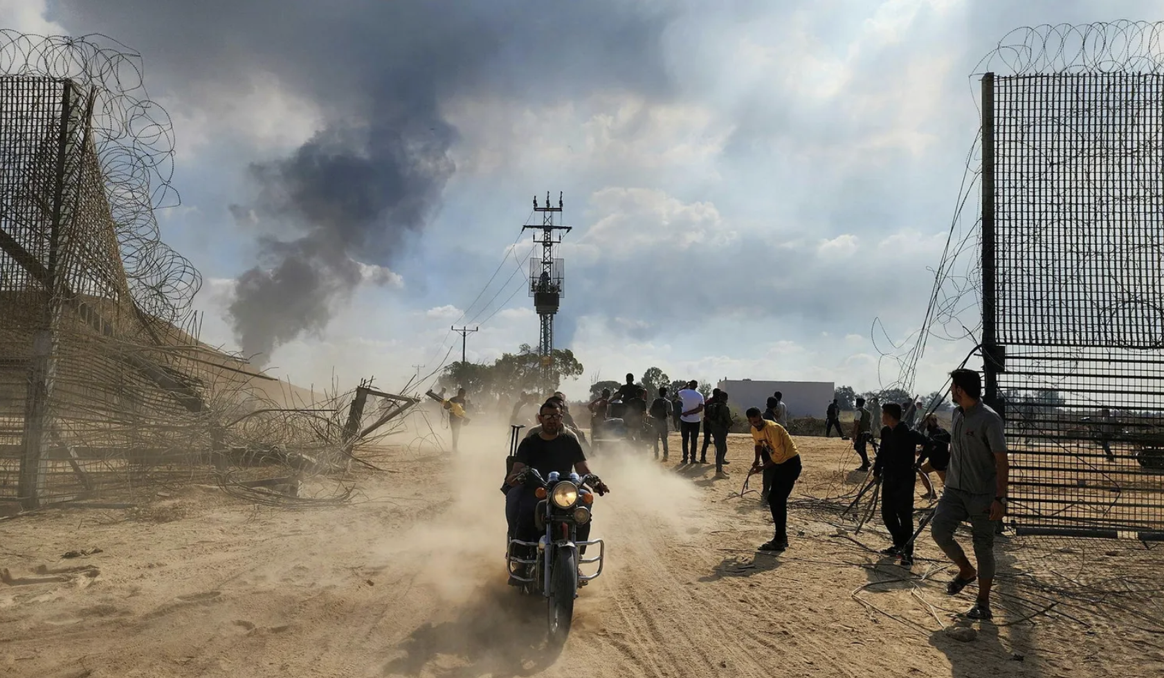 hamas broke the border fence