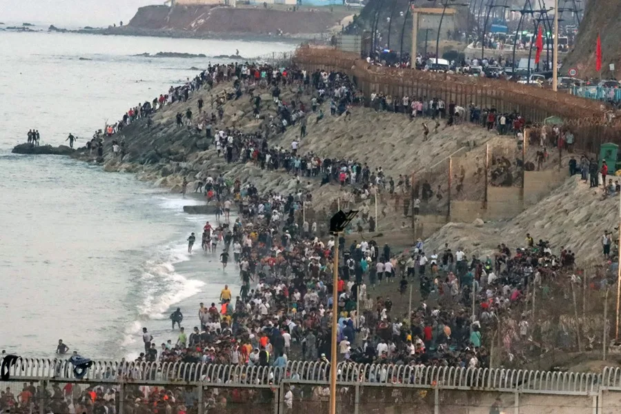 Ceuta_Mass_Crossing